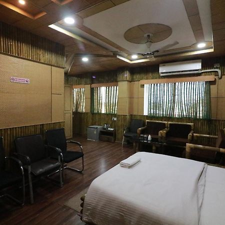 Hotel Himalaya Agartala Exterior photo
