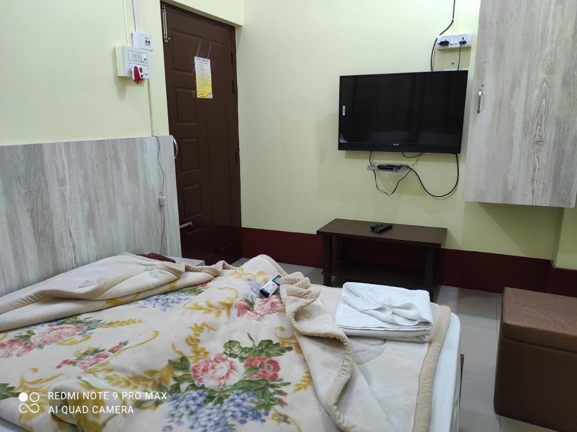 Hotel Himalaya Agartala Exterior photo