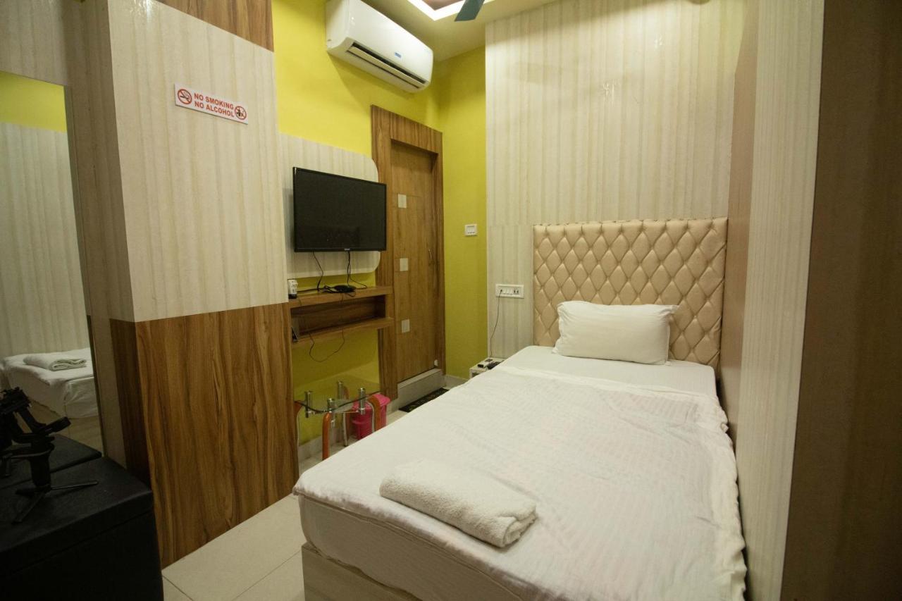 Hotel Himalaya Agartala Exterior photo